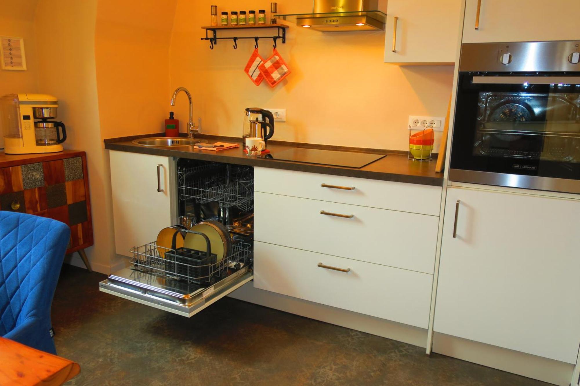 3-zimmer-appartement In Privatvilla, Zentrum, Kostenloser Parkplatz Mit Gaestekarte Apartment Merano