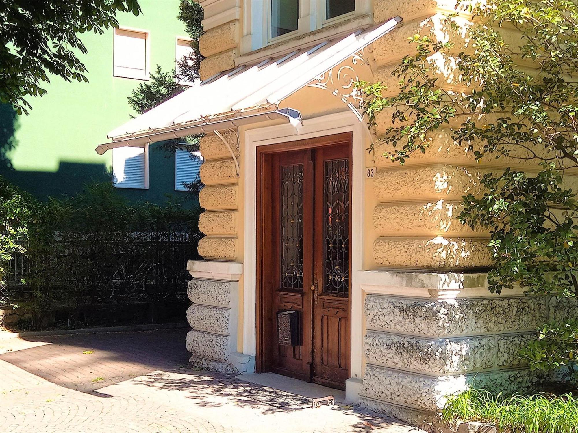 3-zimmer-appartement In Privatvilla, Zentrum, Kostenloser Parkplatz Mit Gaestekarte Merano